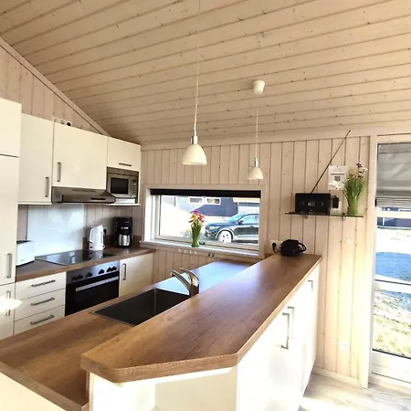 2 House B 125 Feriehus *