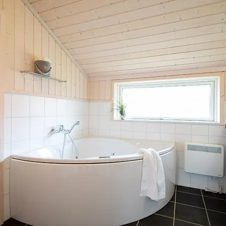 2 House B 125 Feriehus *